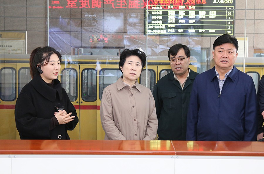 36-2023年3月，省生態(tài)環(huán)境廳黨組書記蘇君蒞臨金徽股份調(diào)研綠色礦山及“兩山”實踐創(chuàng)新基地建設(shè)情況。.jpg