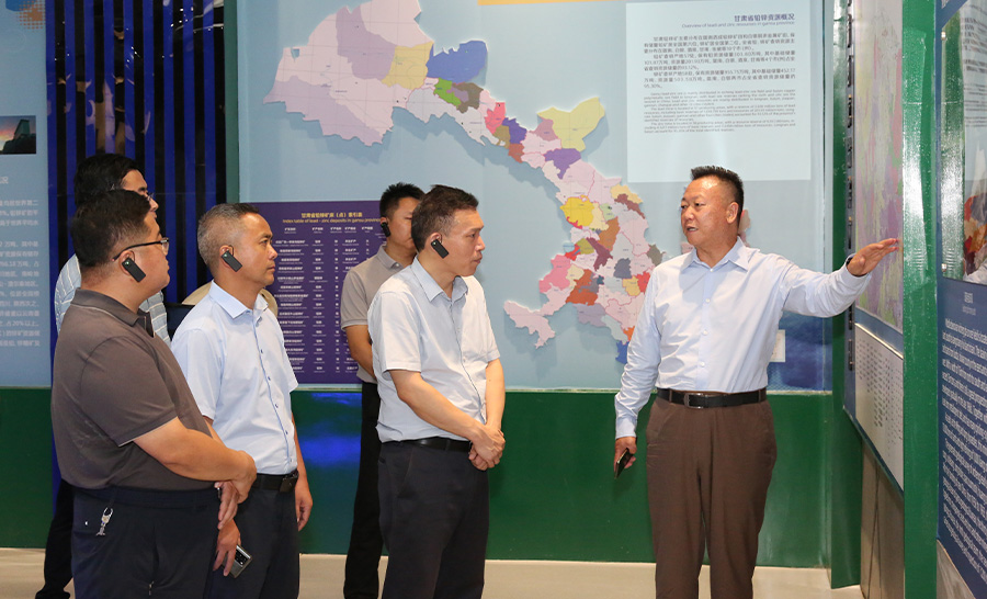 10.3-2022年08月，省科技廳副廳長牛振明蒞臨金徽股份指導(dǎo)工作。.jpg