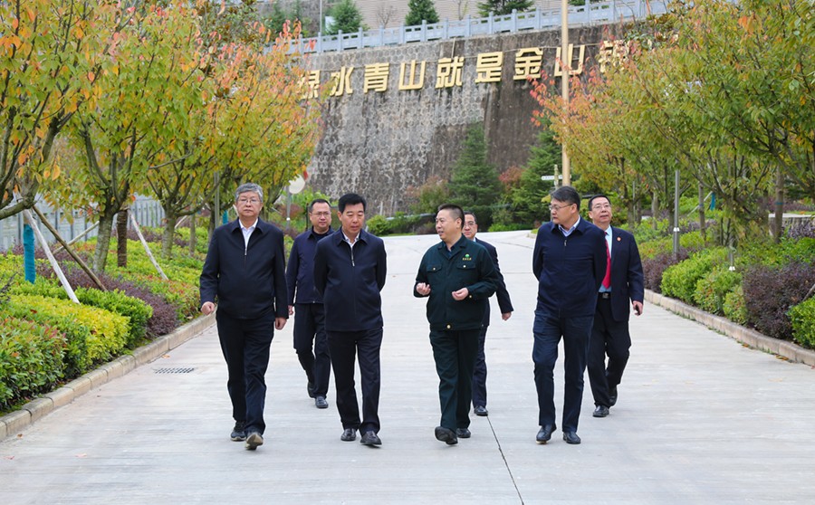 29-2021年10月，甘肅省高級人民法院院長張海波蒞臨公司調(diào)研。.jpg